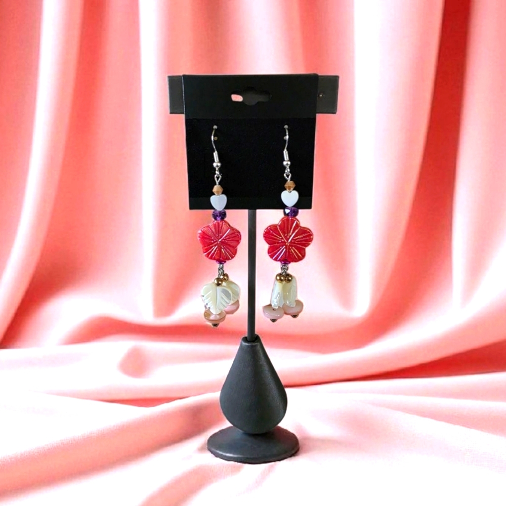 Chic Floral Dangle Earrings in Pink and Gold